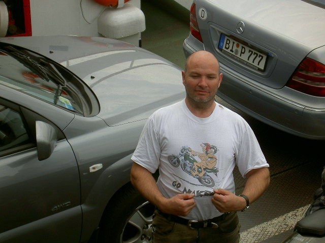 benno with sexy shirt