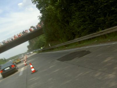 fans on bridge