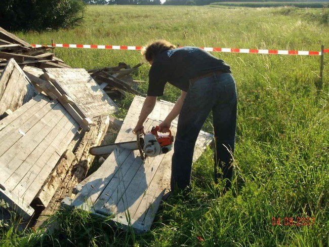 matze with power saw