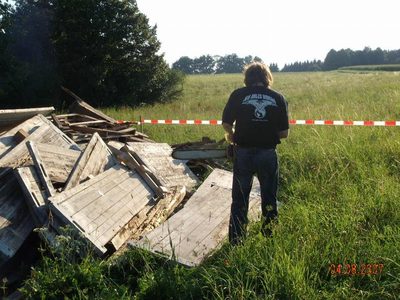 matze with his motor saw